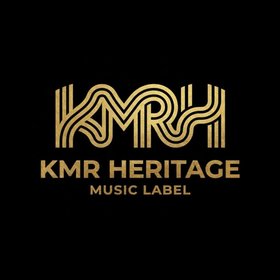Logo doré du label KMR Héritage : monogramme KMRH et la mention KMR Heritage Music Label sur fond noir